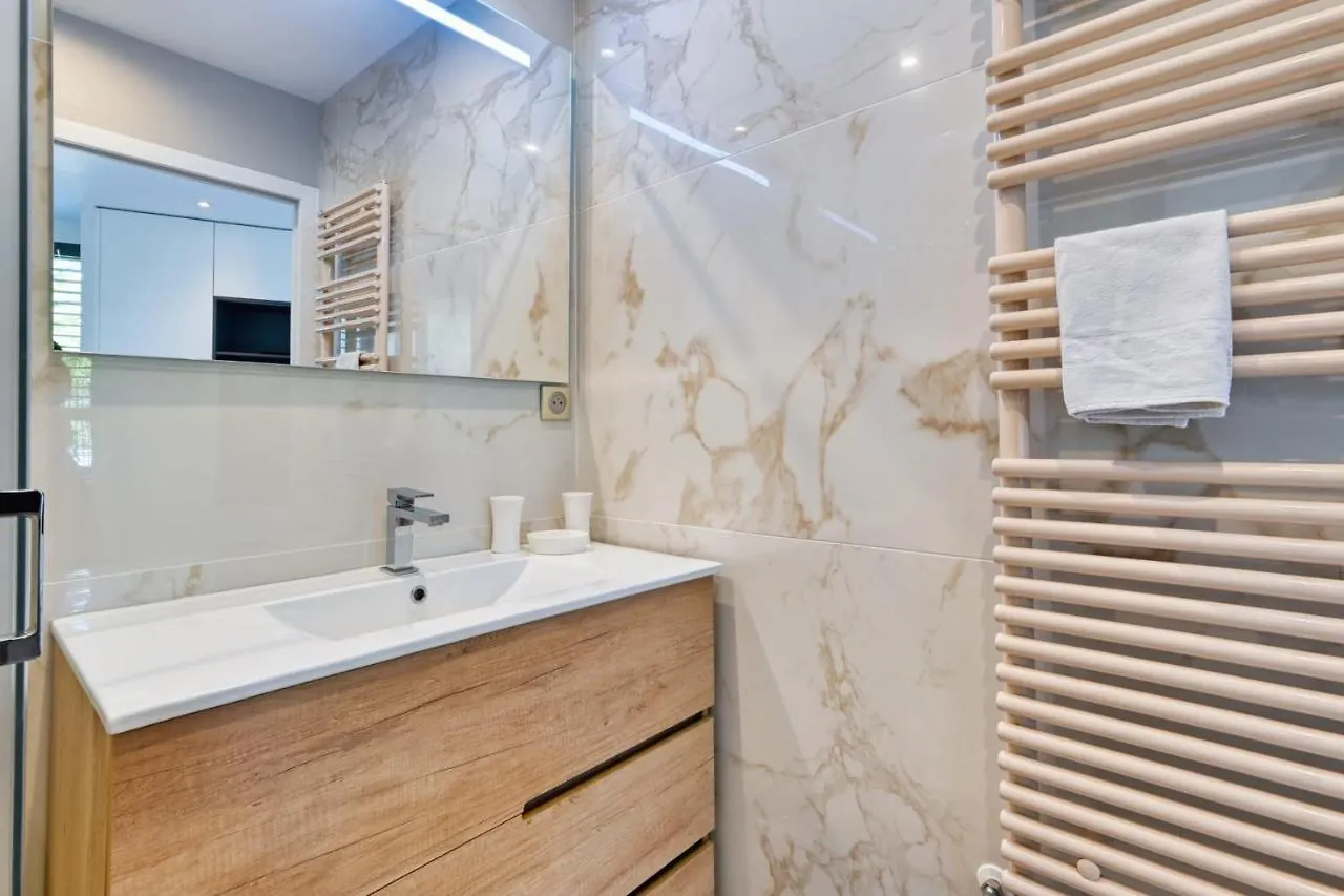 Trois Moulins Furnished Flat Apartment Aix-en-Provence 0*,  France