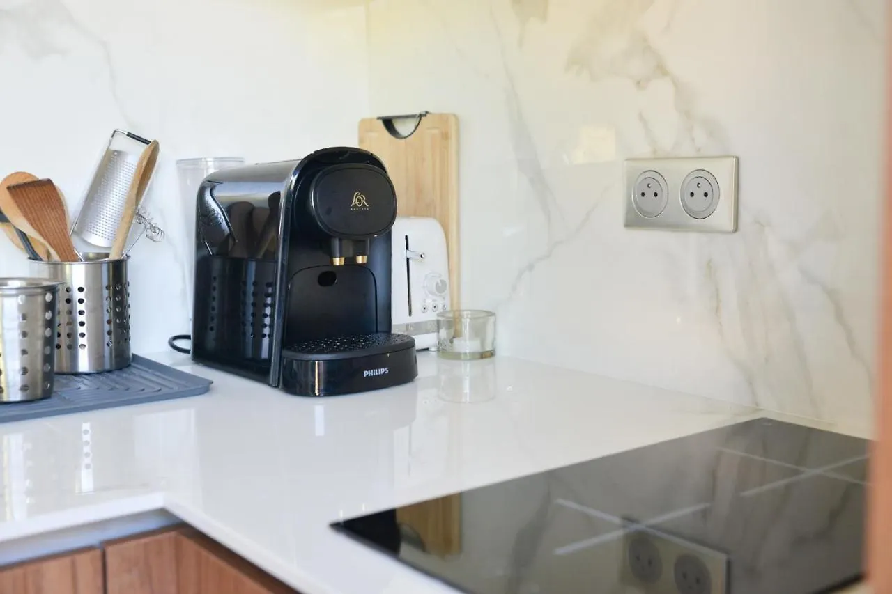 Trois Moulins Furnished Flat Apartment Aix-en-Provence